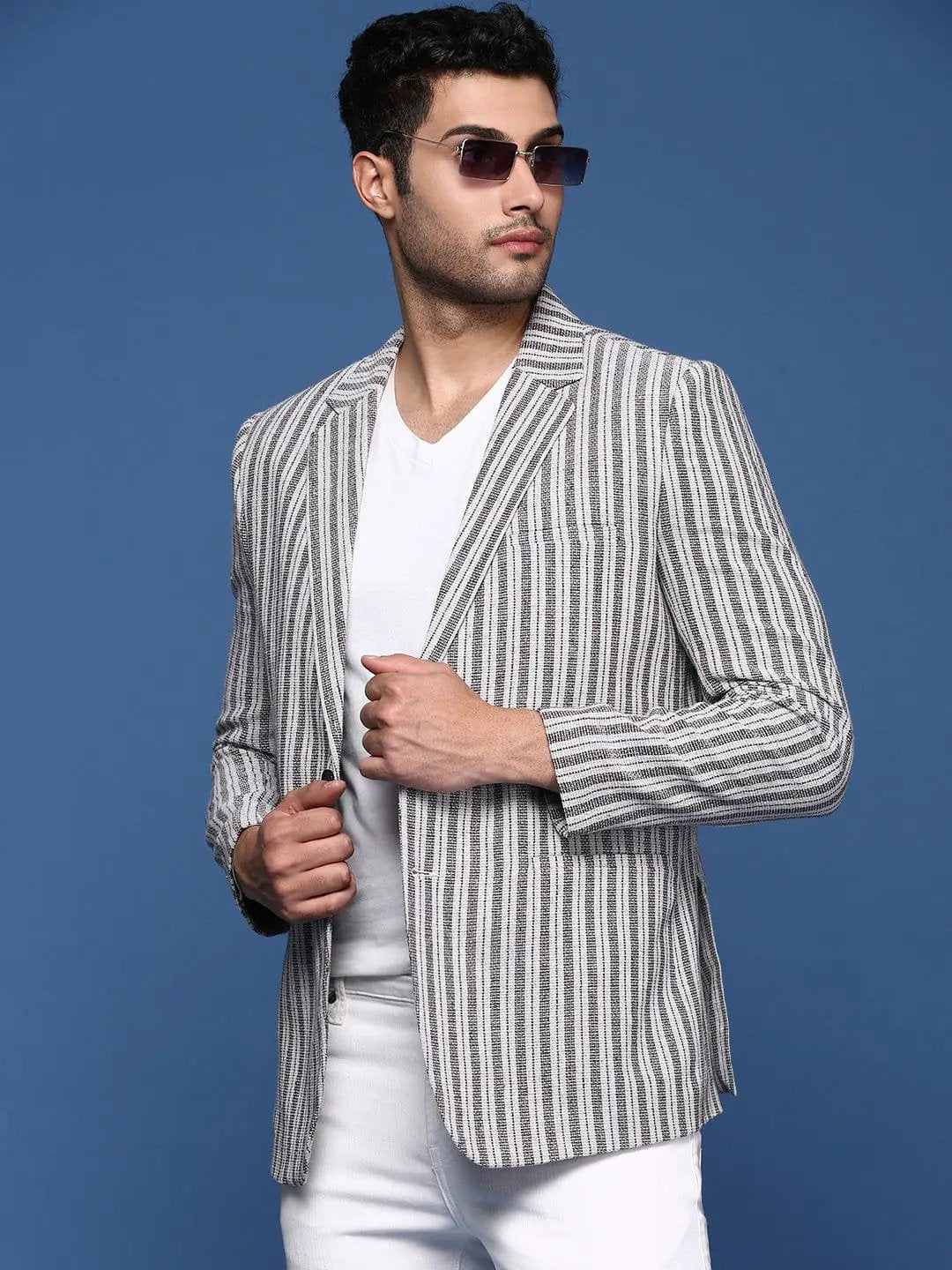 Men's Grey Notched Lapel Slim Fit Single Breasted Blazer