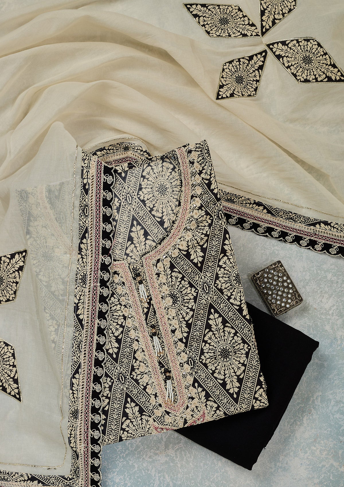 Cream Threadwork Cotton Unstitched Salwar Suit