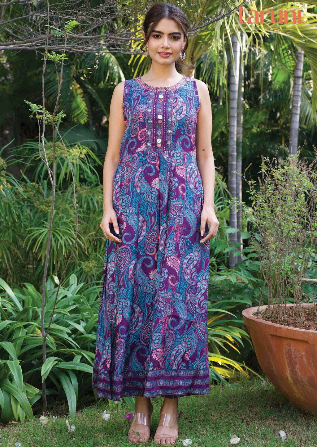 Muslin Embroidered Fusion/Indo-Western Set