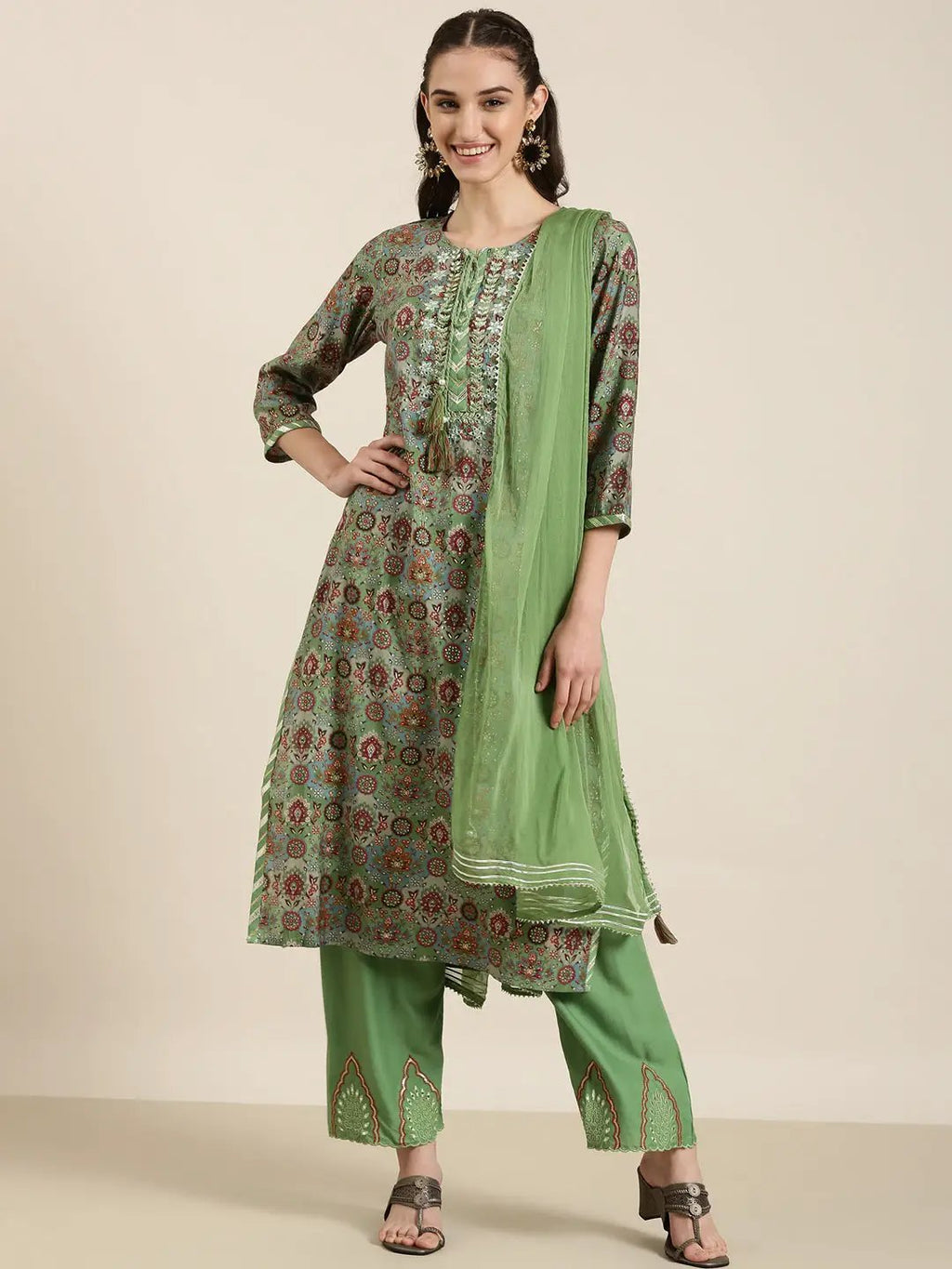 Women's Green Floral Printed Tie-Up Neck Kurta Set With Dupatta