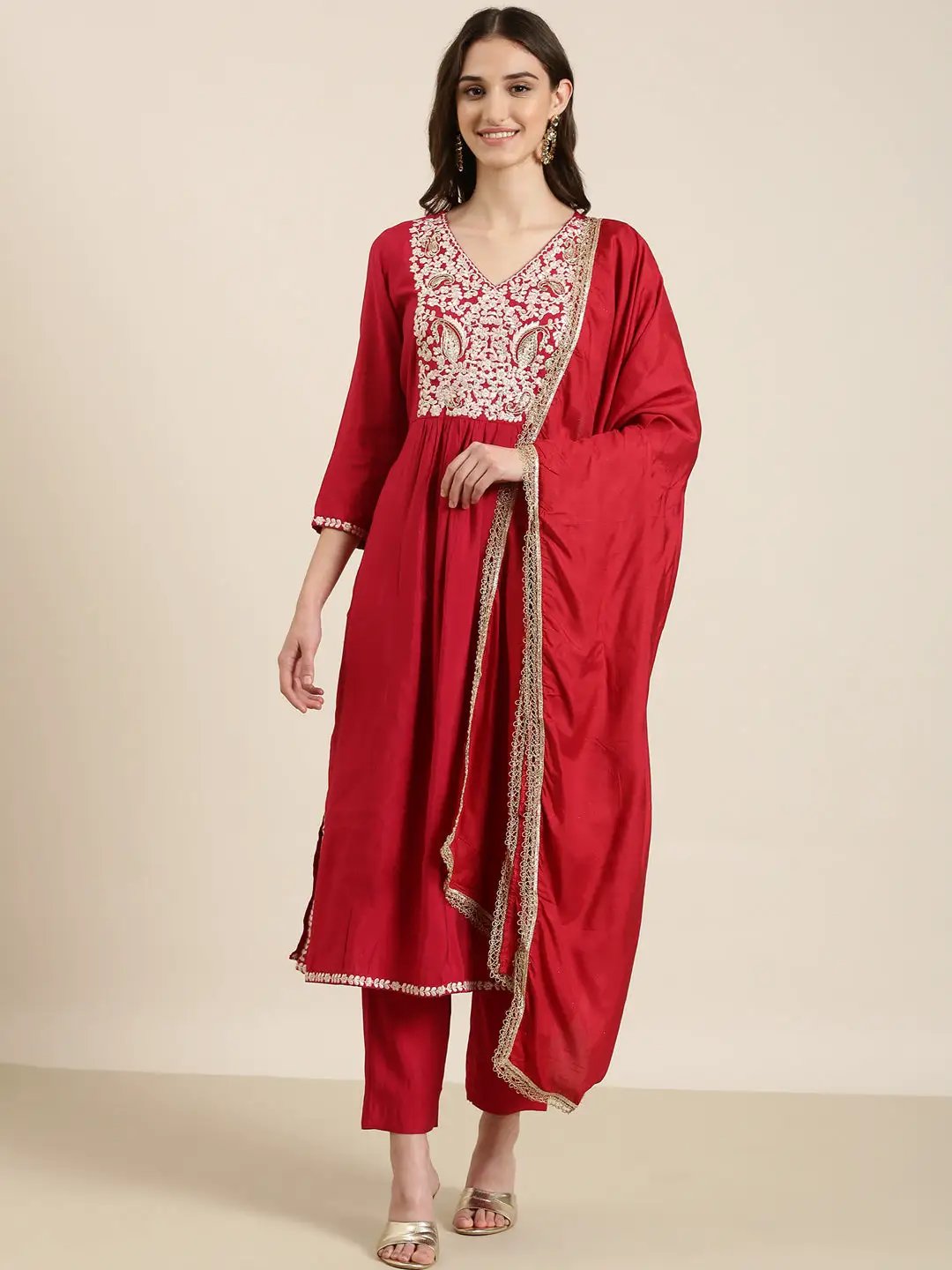 Women's Fuchsia Paisley Thread Work Kurta Set with Dupatta
