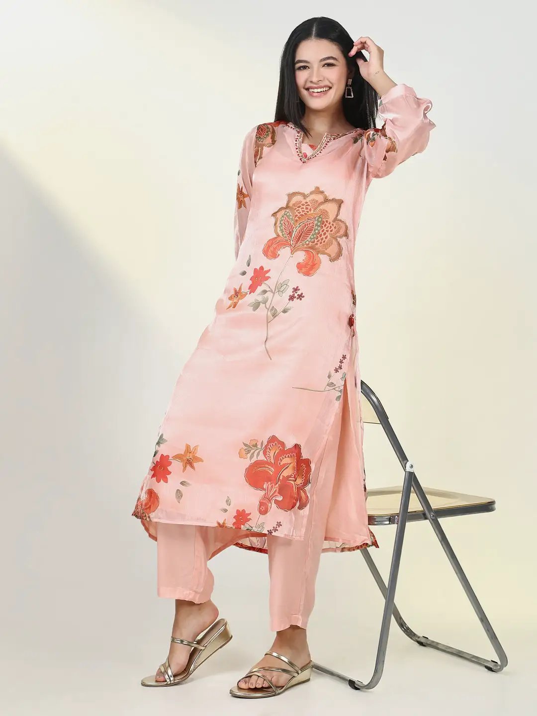 Women's Ethnic Floral Peach Kurta Set