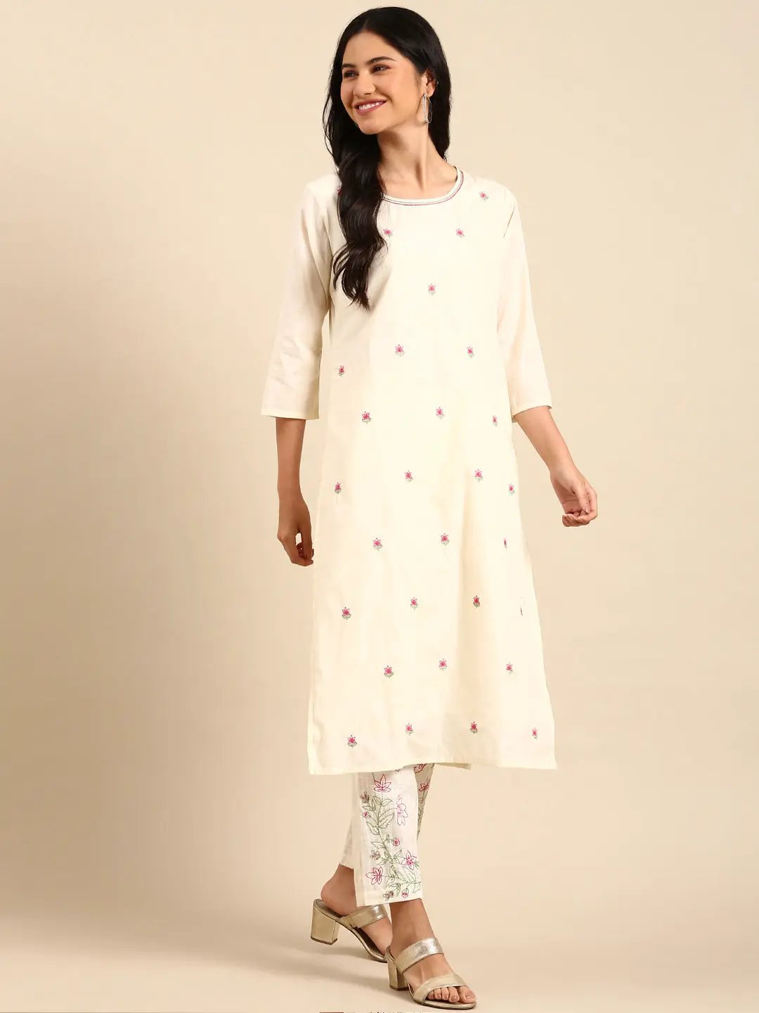 Women's Solid Cream Ethnic Straight Kurta Set with Dupatta