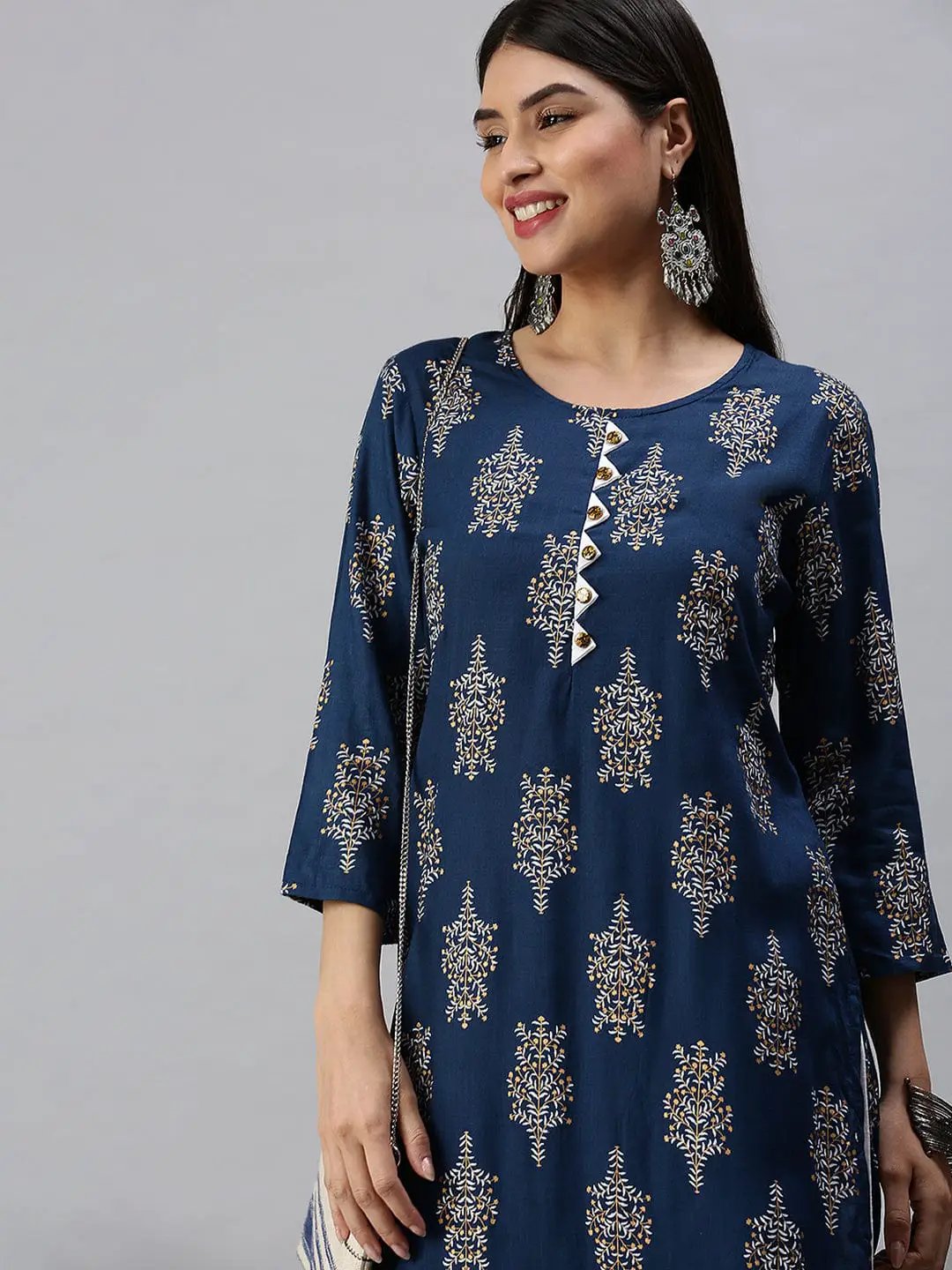 Women's Straight Blue Printed Kurta Sets With Trousers