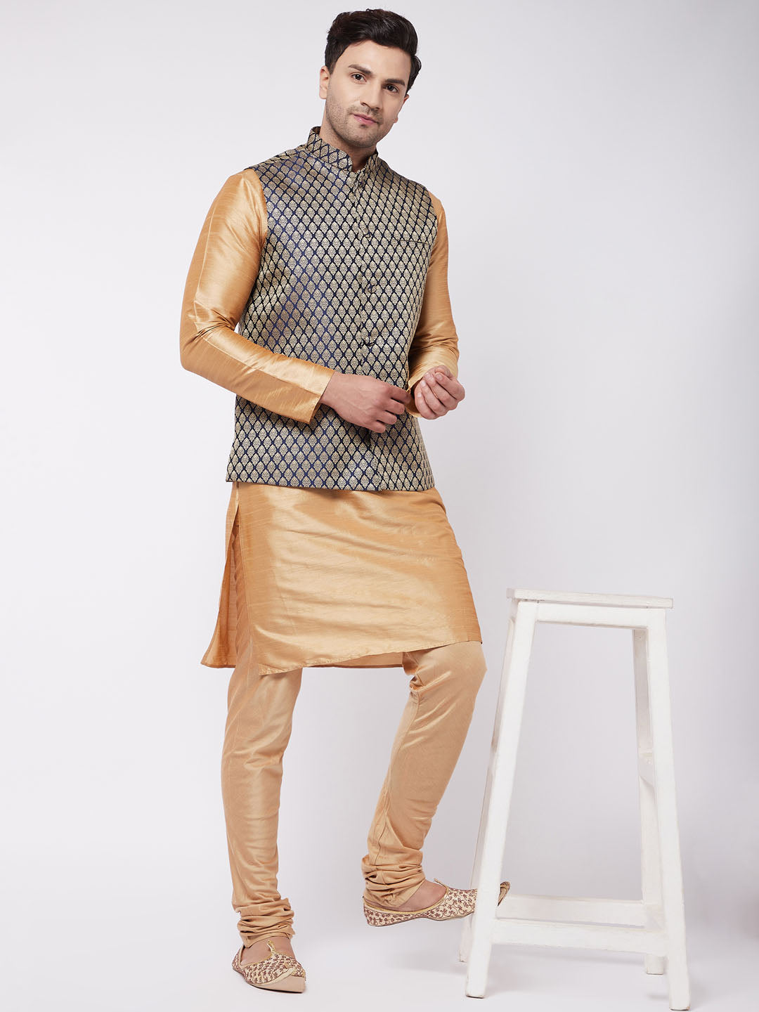 Men's Rose Gold Silk Blend Kurta And Pyjama With Blue Woven Nehru Jacket