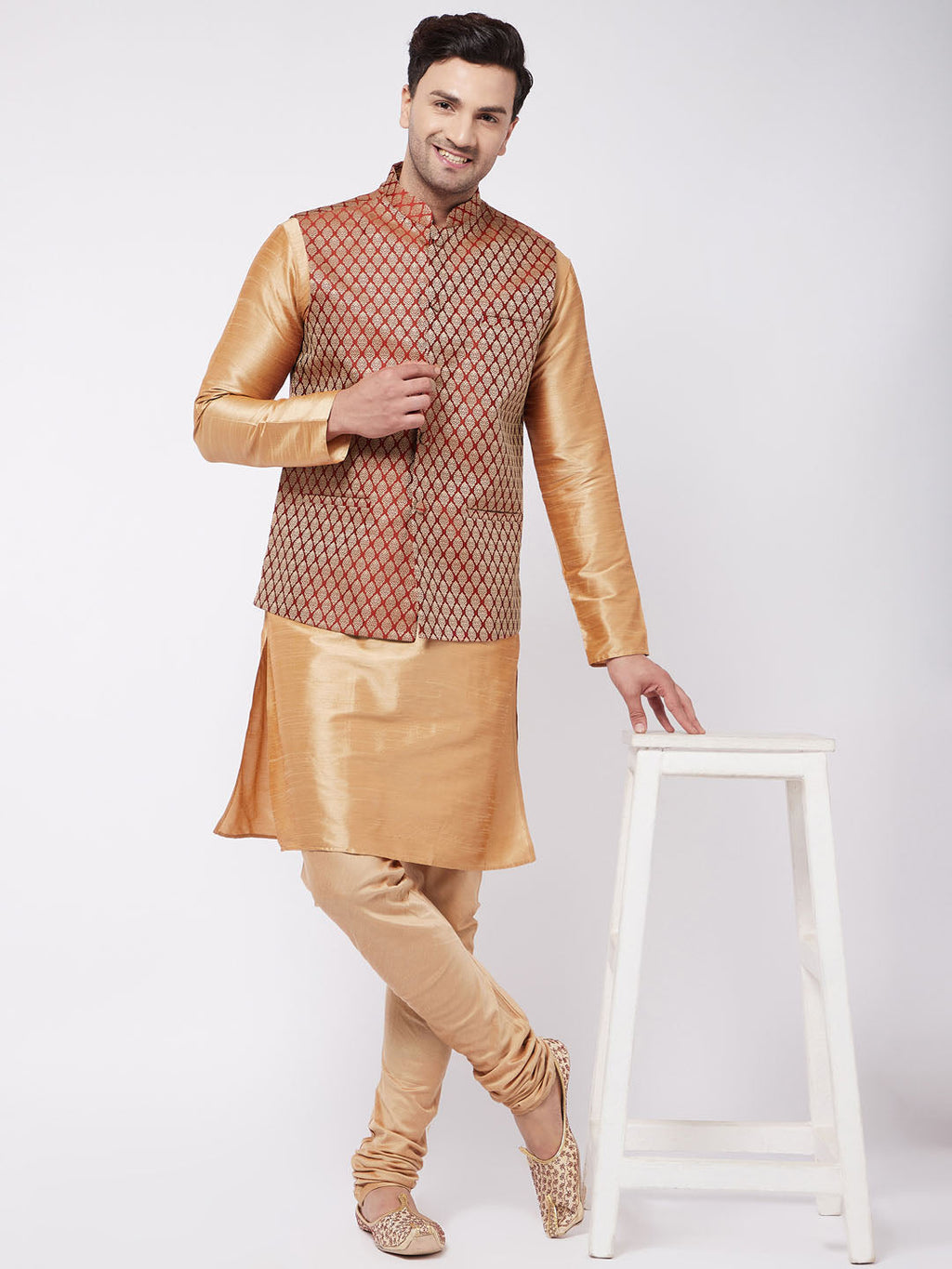 Men's Rose Gold Silk Blend Kurta And Pyjama With Maroon Woven Nehru Jacket