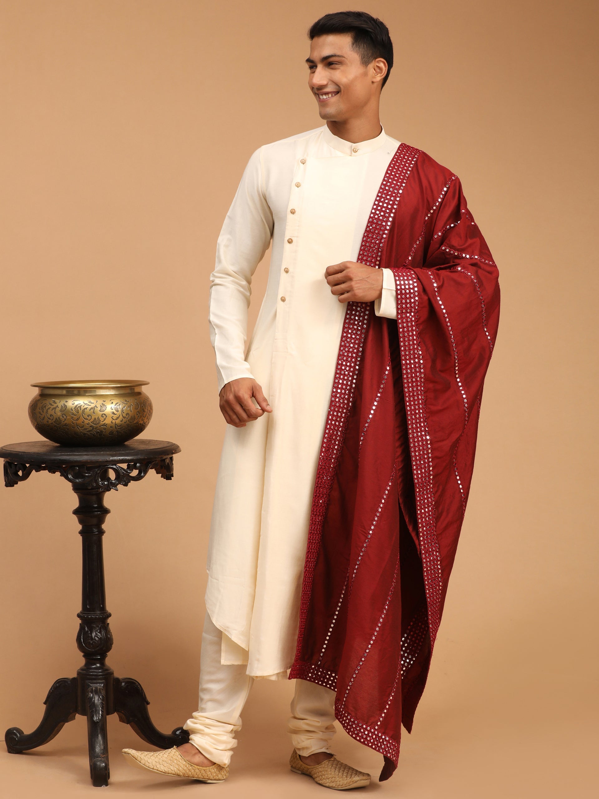 Men's Cream Pleated Kurta And Churidar Set With Maroon Vertical Mirror Dupatta