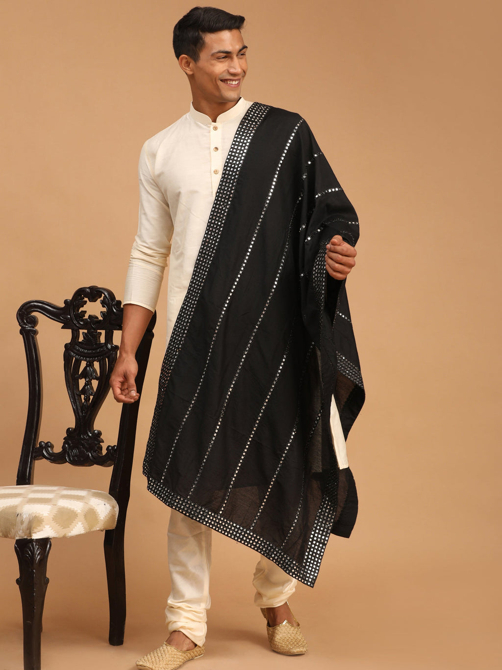 Men's Cream Kurta Pyjama And Dupatta Set