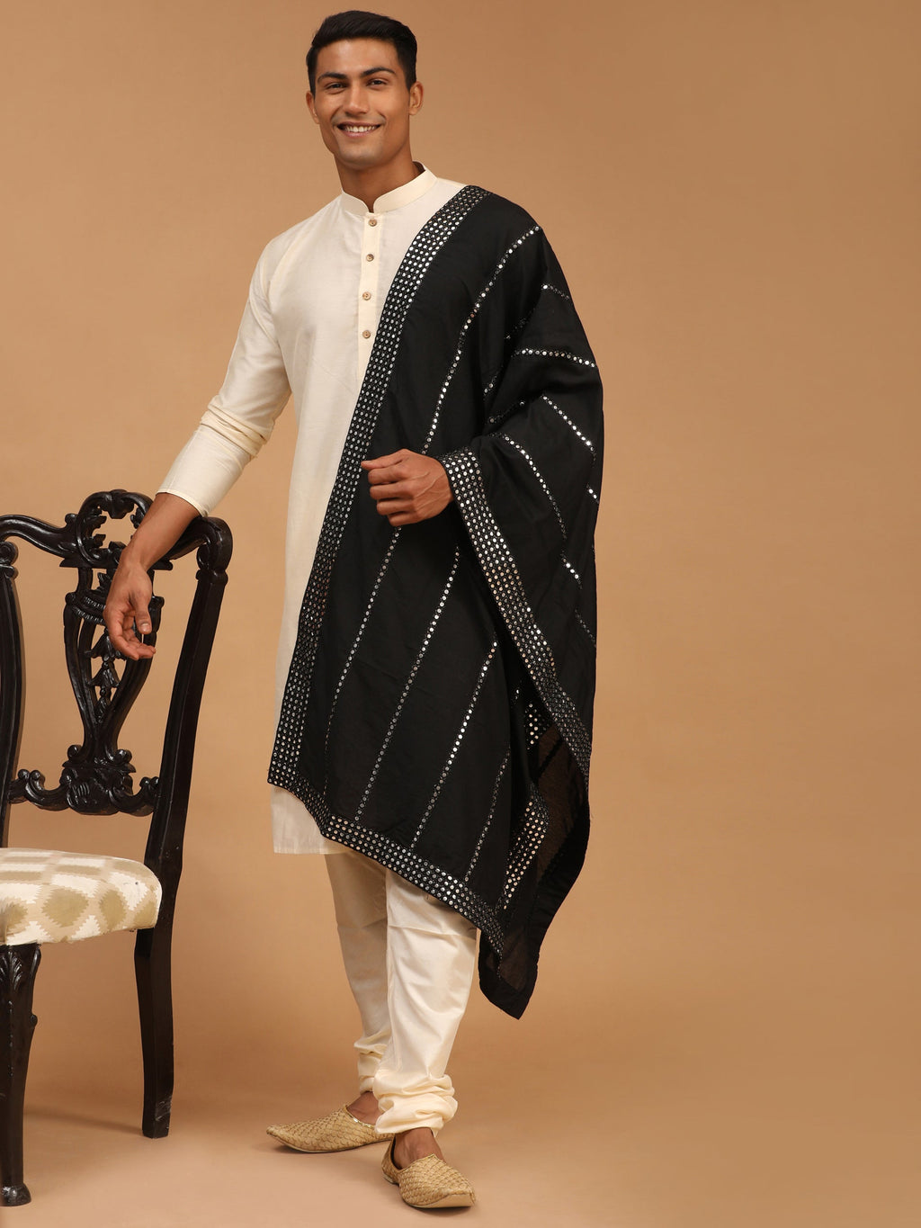 Men's Cream Kurta Pyjama And Dupatta Set
