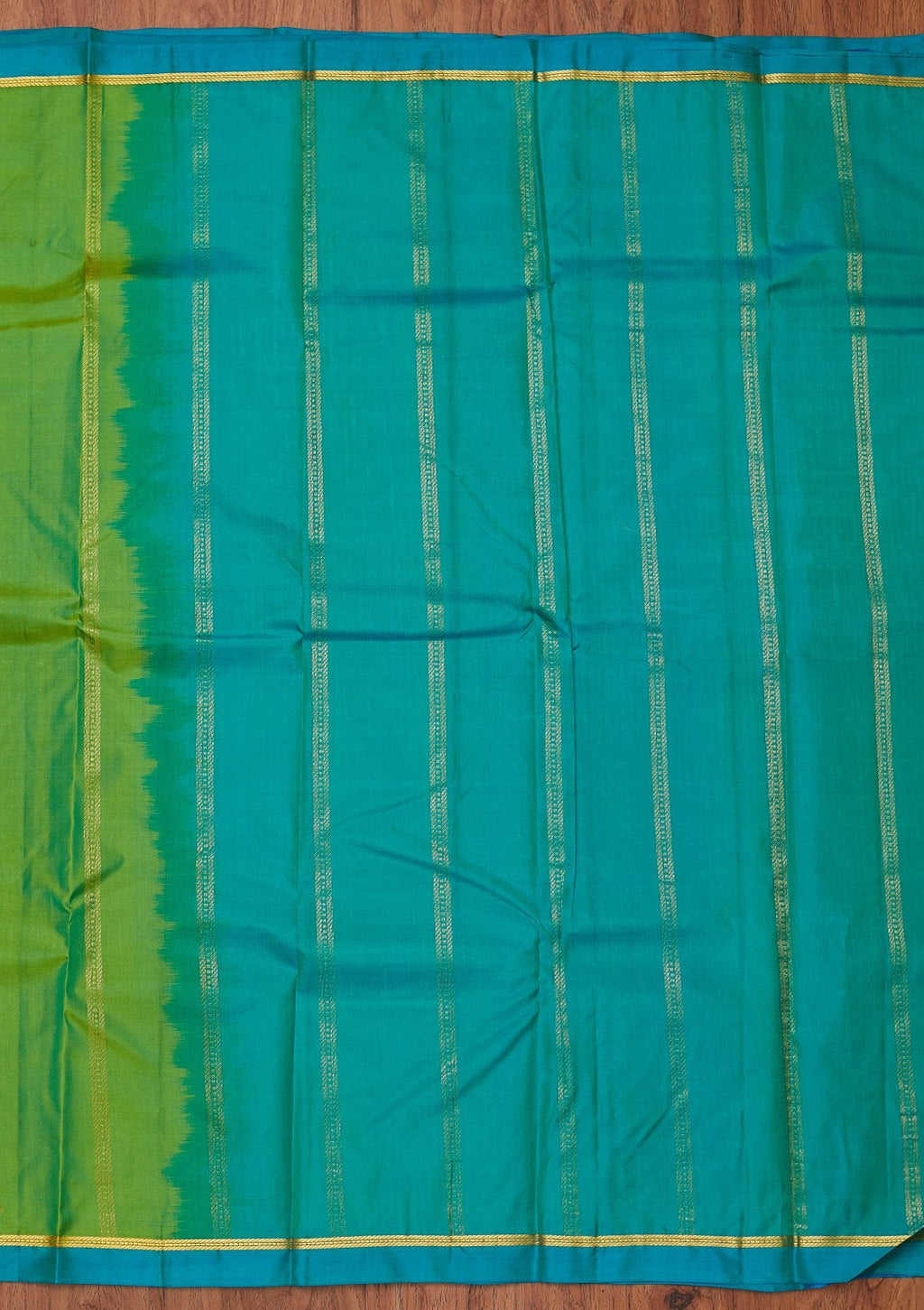 Leaf Green Zariwork Pure Silk Unstitched Saree