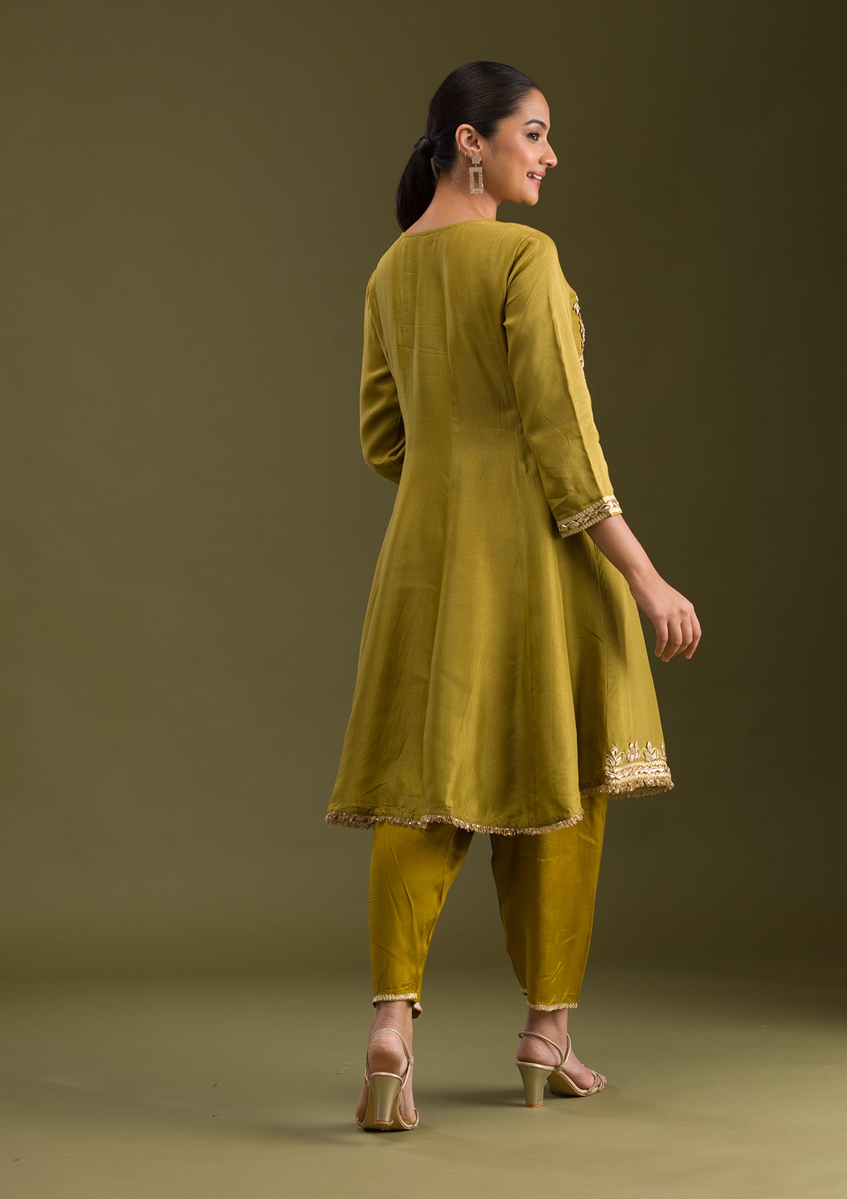 Mehendi Zariwork Semi Crepe Readymade Salwar Suit
