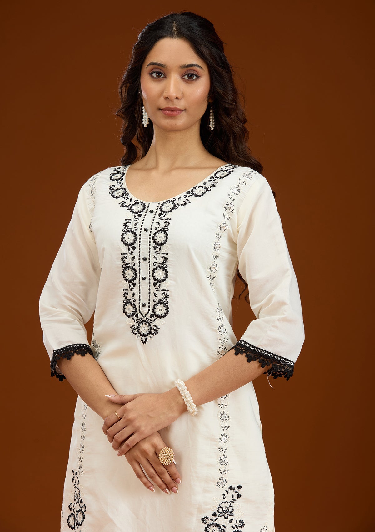 Off White Threadwork Semi Crepe Readymade Salwar Suit