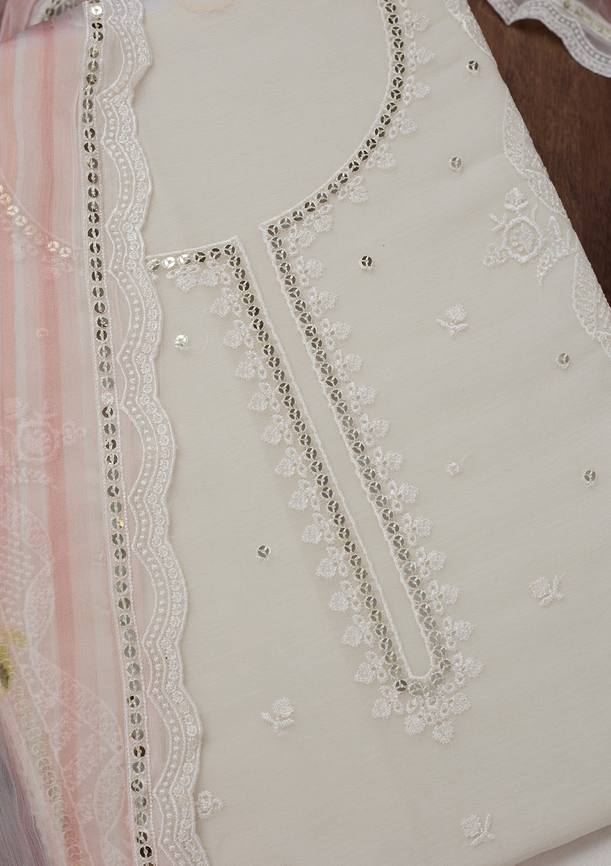 Off White Threadwork Georgette Unstitched Salwar Suit