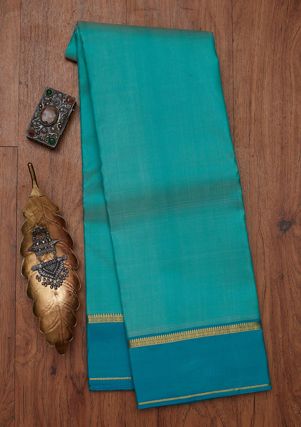 Sea Green Zariwork Pure Silk Unstitched Saree