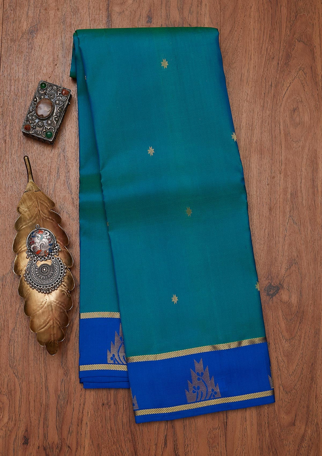 Sea Green Zariwork Pure Silk Unstitched Saree