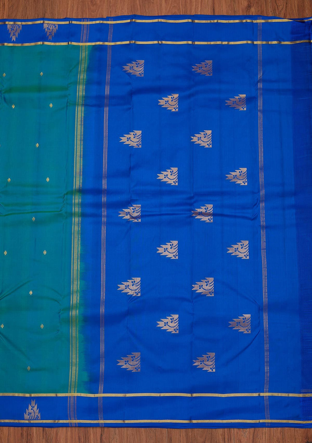 Sea Green Zariwork Pure Silk Unstitched Saree