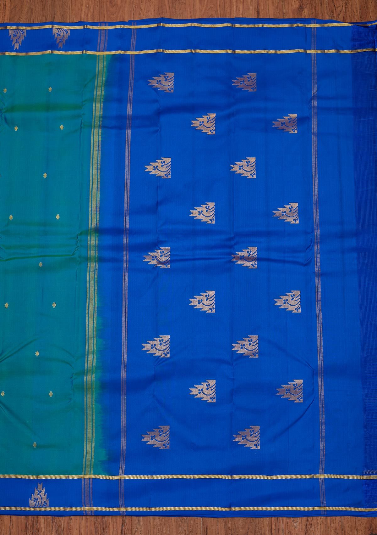 Sea Green Zariwork Pure Silk Unstitched Saree