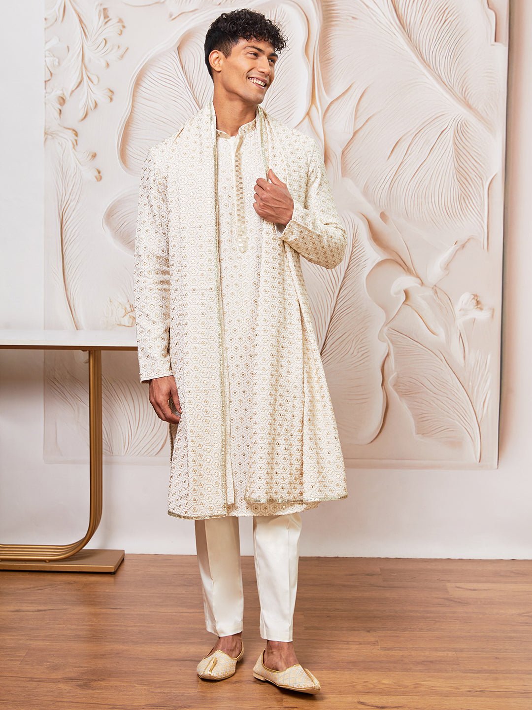 Men Off-White Embroidered Kurta with Dupatta & Cream Pyjama