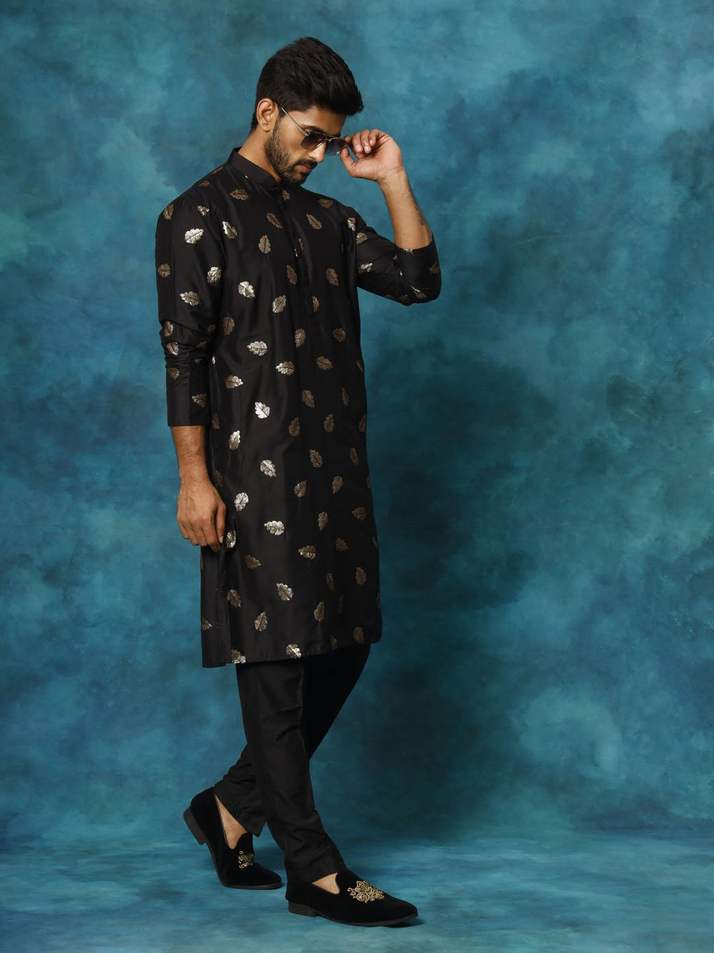Men's Black Viscose Sequin Embroidered Kurta Pyjama Set